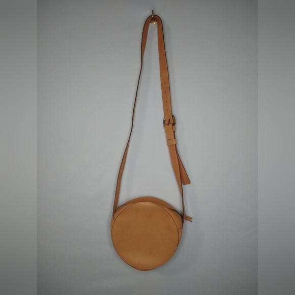 Madewell The Marfa Simple Circle Crossbody Bag In Natural Buff Colorway - Picture 7 of 9